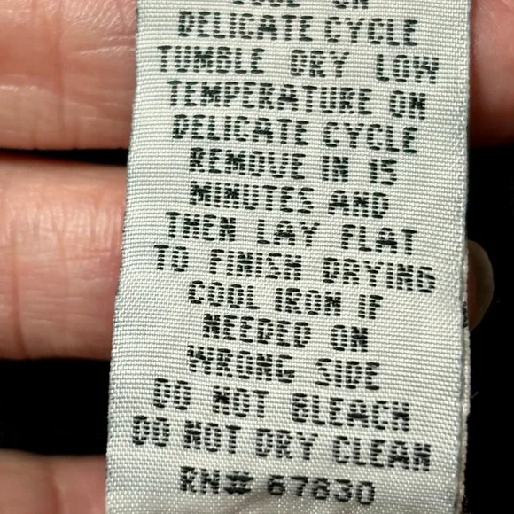 C.D. Daniels Black Sweater with Red Floral Design - Picture 4 of 4